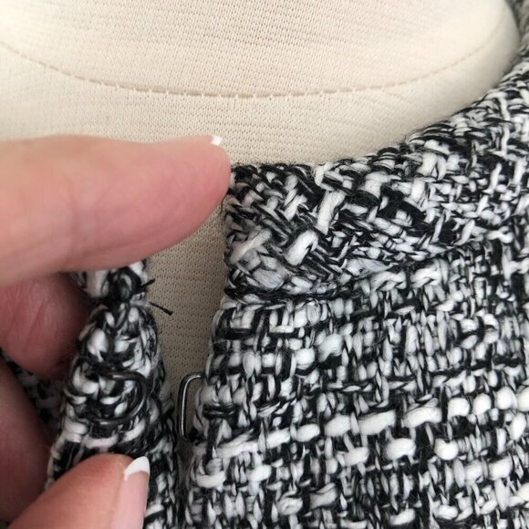 Chicos Ruffle Tweed BoxyJacket Blazer Gray Bell Sleeve Fringe Officecore - Picture 7 of 9